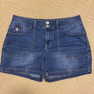 Maurices size 14 shorts